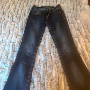 Miss Me jeans , blingy, super cute, just too small. Barley worn